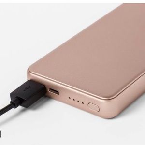 NIB cell iphone charger/Power bank. Portable. Heyday 8000. charging cable.